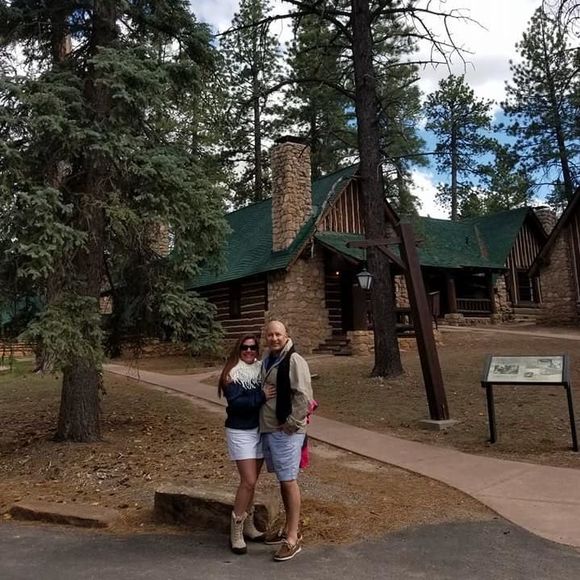 Meet your Posher, Lauren - Picture 1 of 1